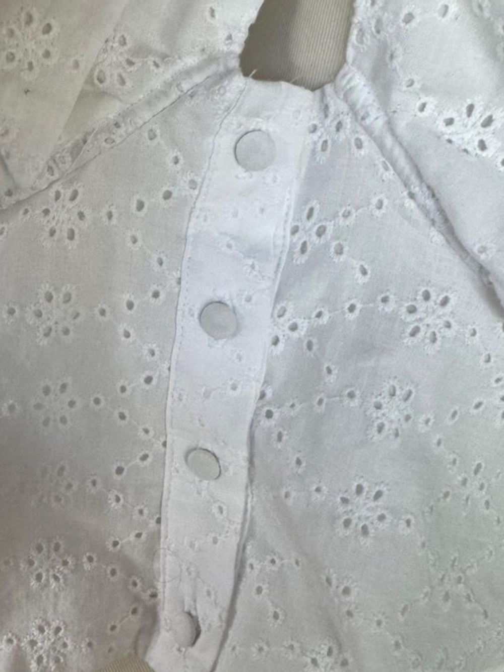 Bar III White Eyelet Tie-Front Puff Sleeve Top square neckline size - Picture 7 of 10